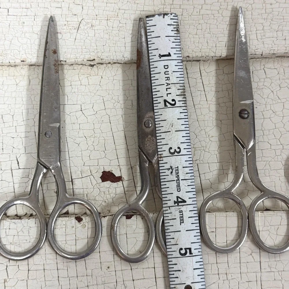 Vintage scissor decor set of 5